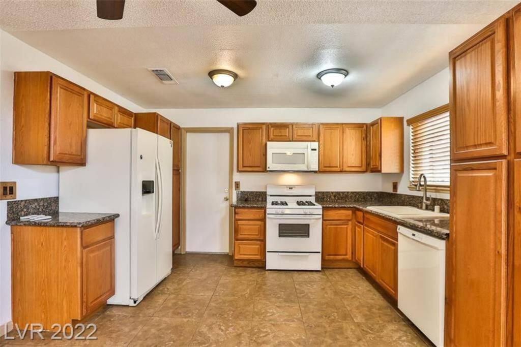 Centrally Located Spacious Vacation Hom 13 M Strip ラスベガス エクステリア 写真